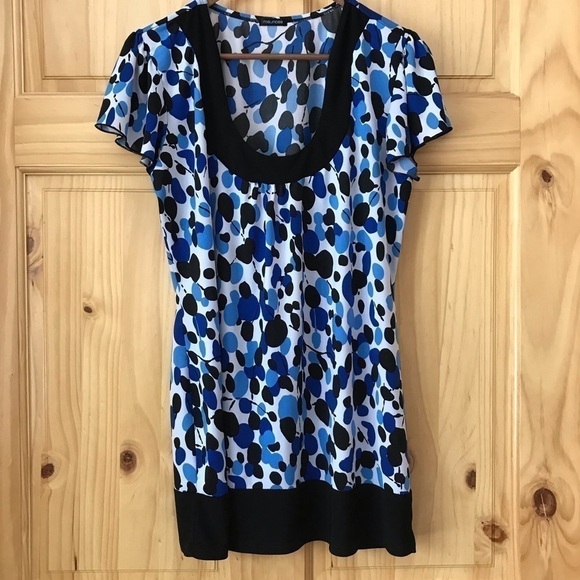 Maurices abstract print stretch knit flutter sleeve U neck tunic size medium - Picture 2 of 6